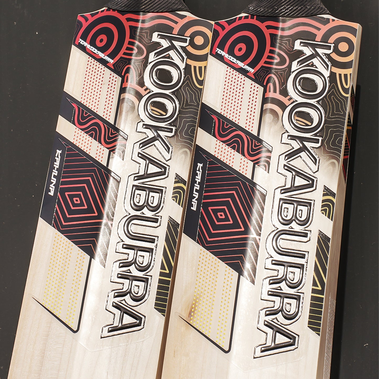 KOOKABURRA Indigenous Kahuna Pro 2.0 Grade 3 English Willow Cricket Bat '24 - Short Handle