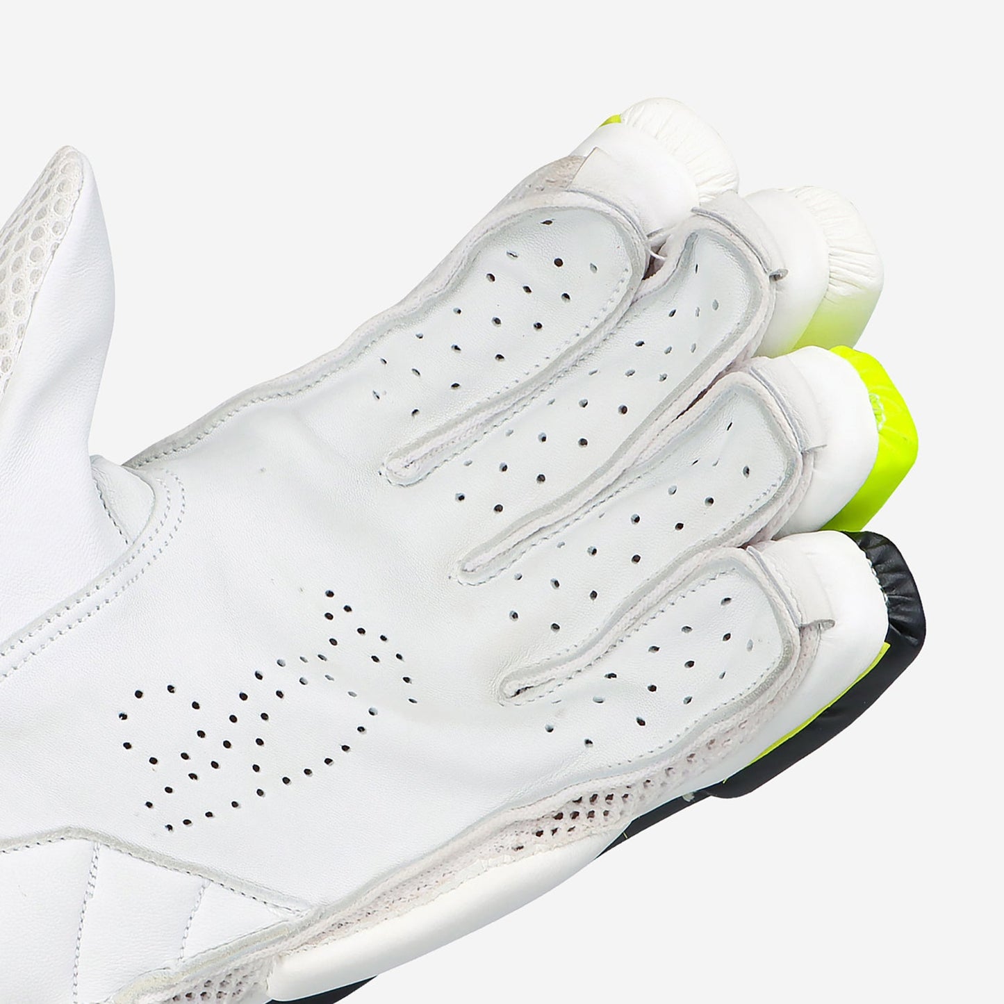 >> KOOKABURRA Beast Pro Players Batting Gloves '23/24 - Small Adult