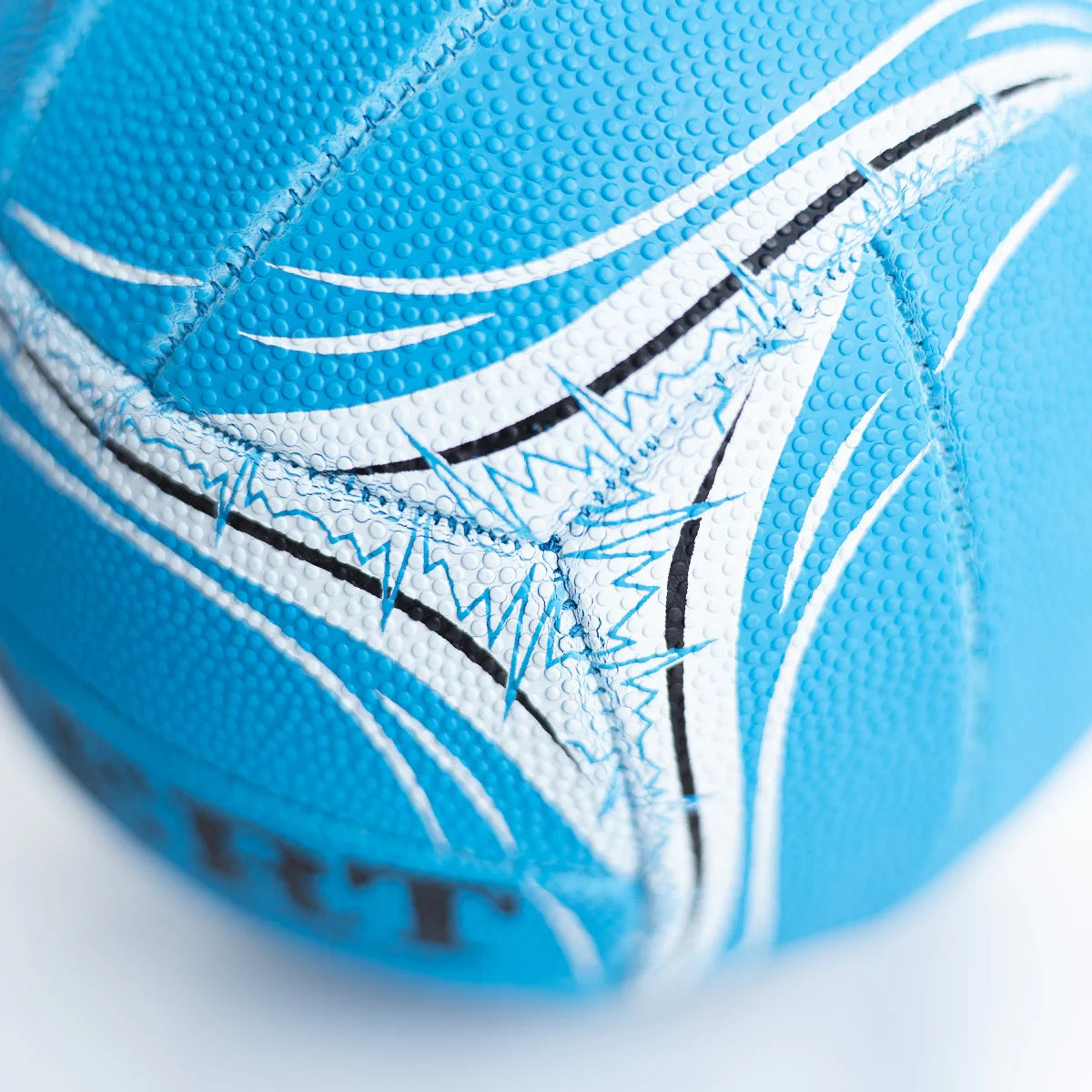 GILBERT Pulse Netball '25 - Size 5