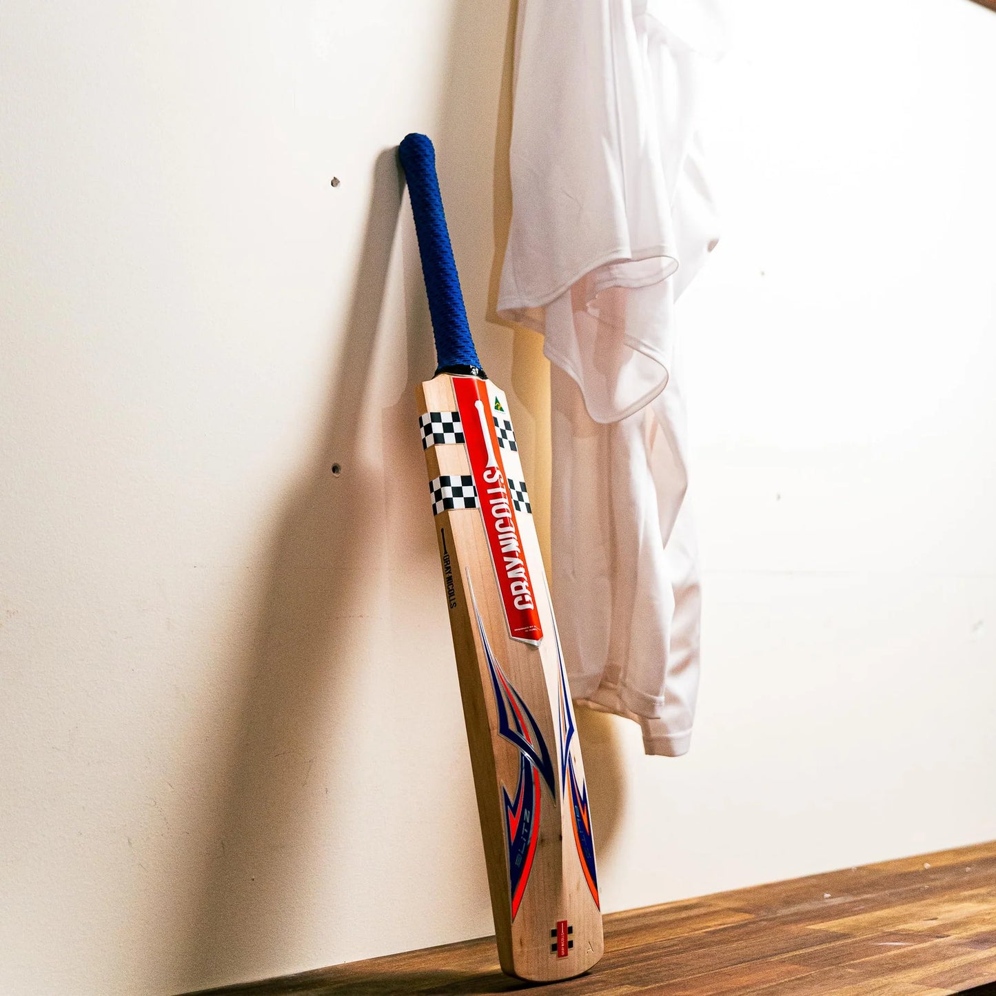 GRAY-NICOLLS GN Blitz 750 Play Now Grade 3 English Willow Cricket Bat '25/26 - Short Handle
