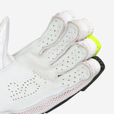 >> KOOKABURRA Beast Pro 4.0 Batting Gloves '23/24 - Youth