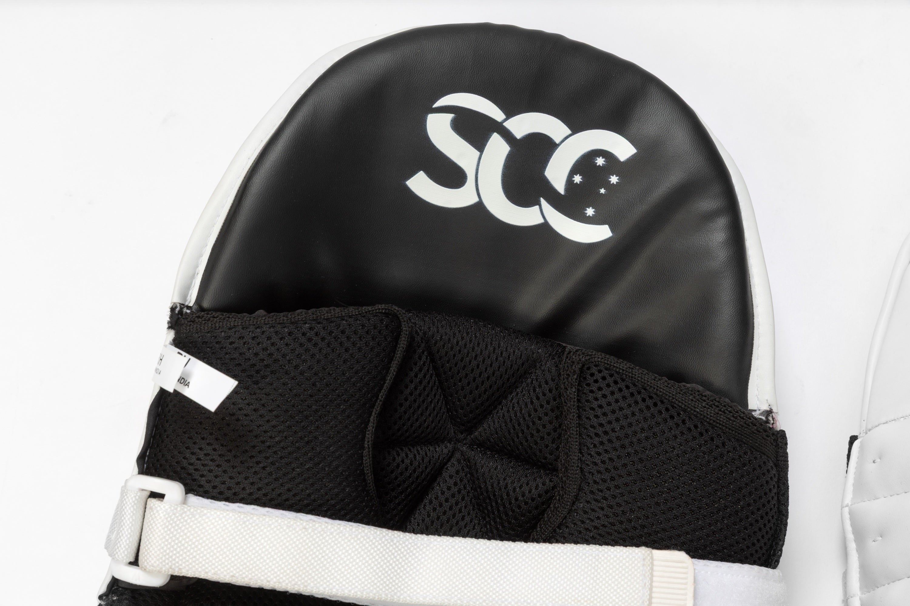 SCC Assassin Pro Batting Leg Guards '26/27
