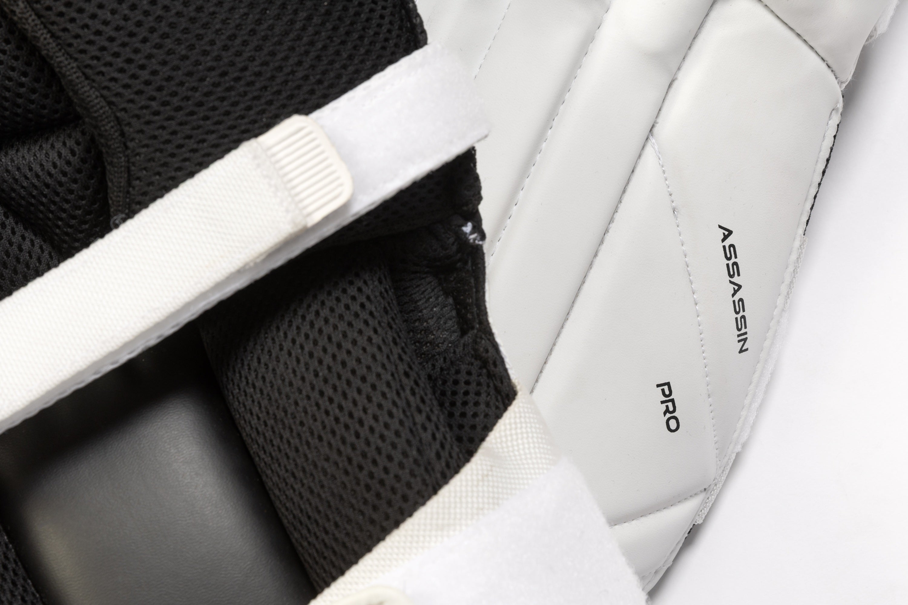SCC Assassin Pro Batting Leg Guards '26/27