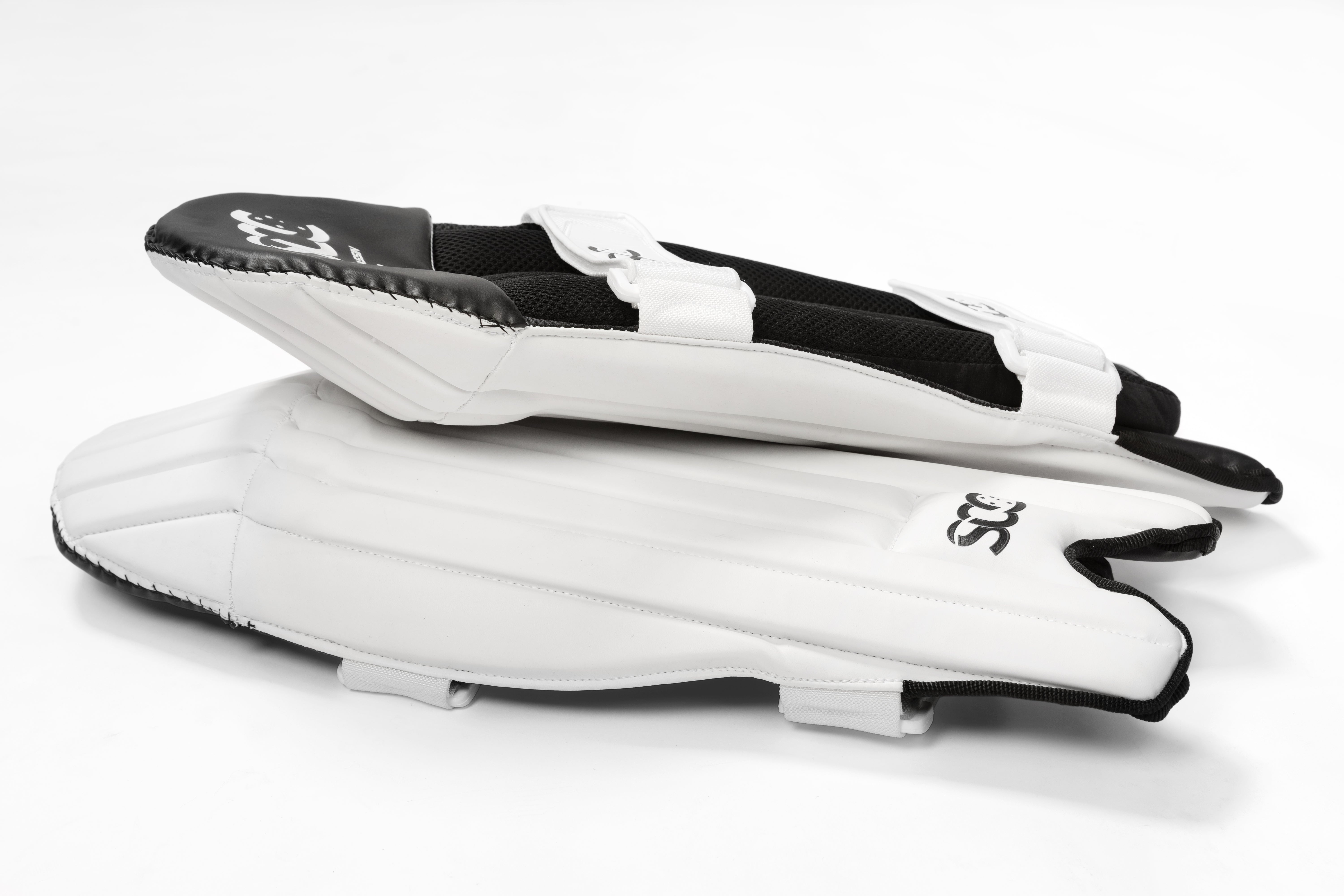 SCC Assassin Pro Wicket Keeping Leg Guards '26/27