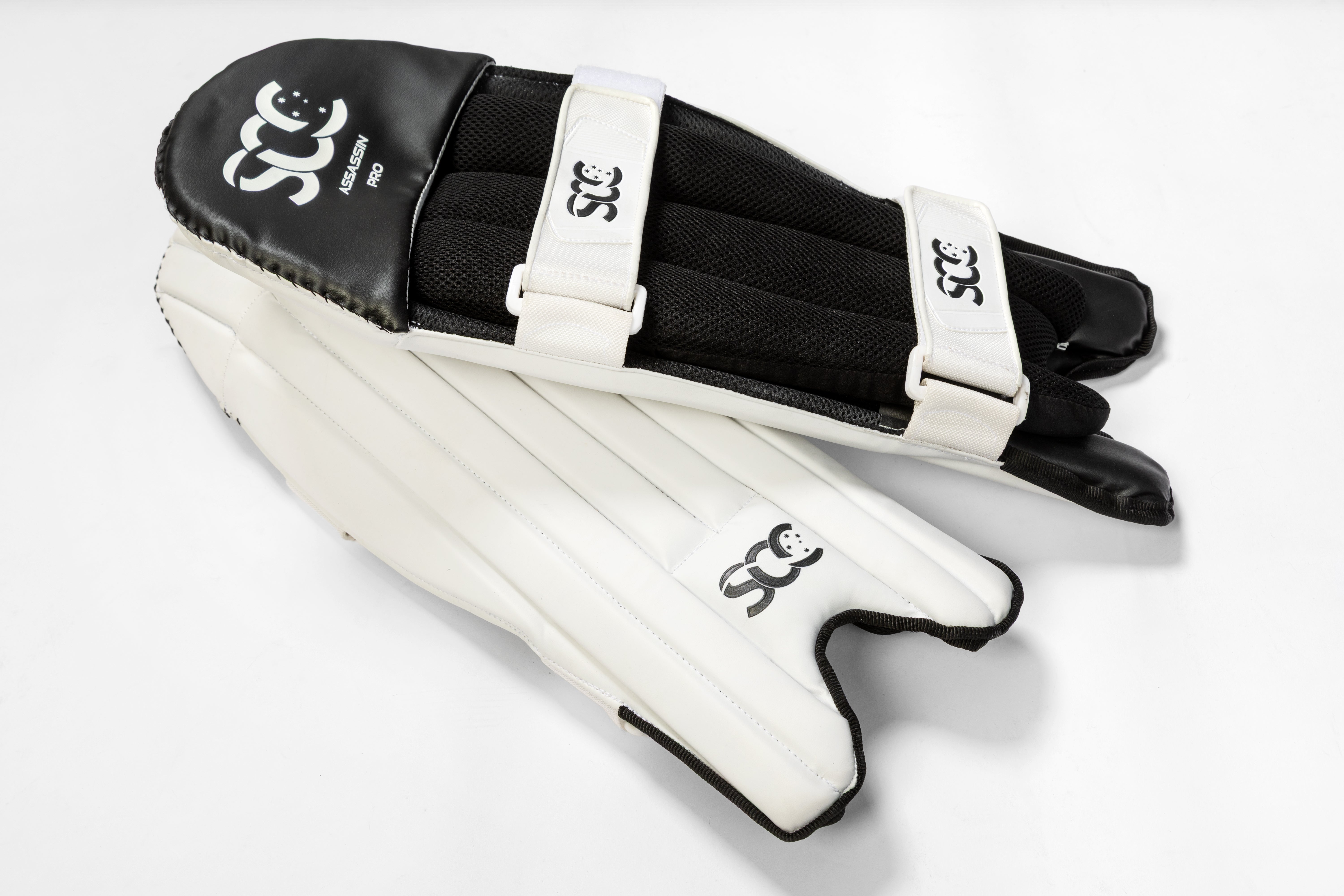 SCC Assassin Pro Wicket Keeping Leg Guards '26/27