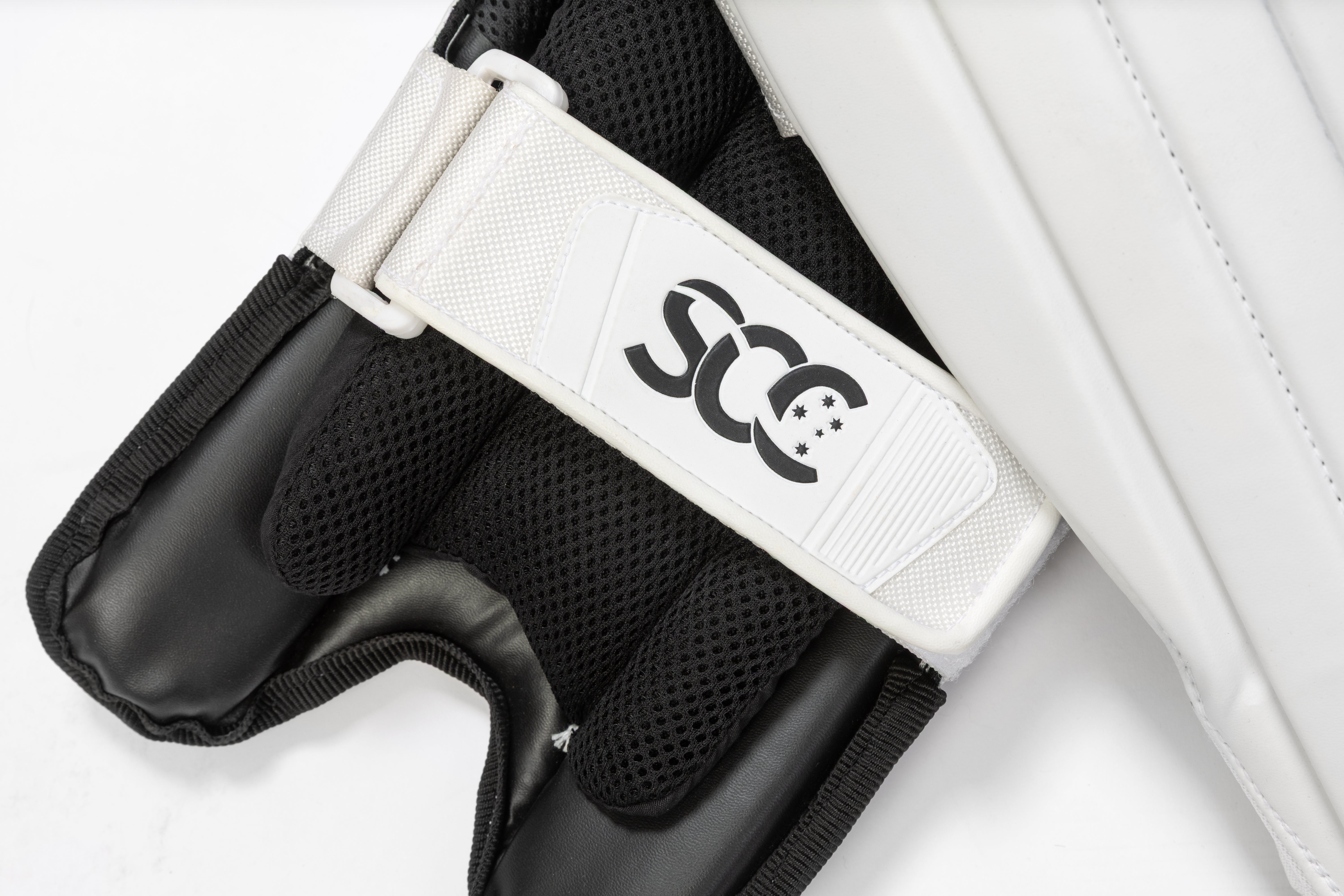 SCC Assassin Pro Wicket Keeping Leg Guards '26/27