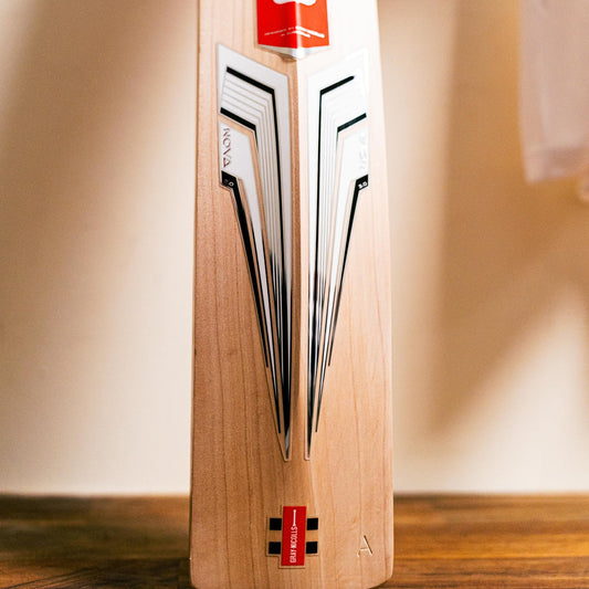 GRAY-NICOLLS GN Nova 3.0 1200 Grade 2 English Willow Cricket Bat [Sizes 4 - Youth]