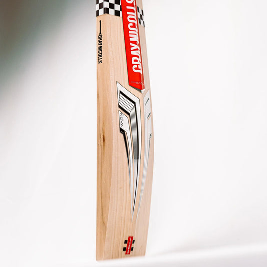 GRAY-NICOLLS GN Nova 3.0 700 Grade 3 English Willow Cricket Bat - Short Blade