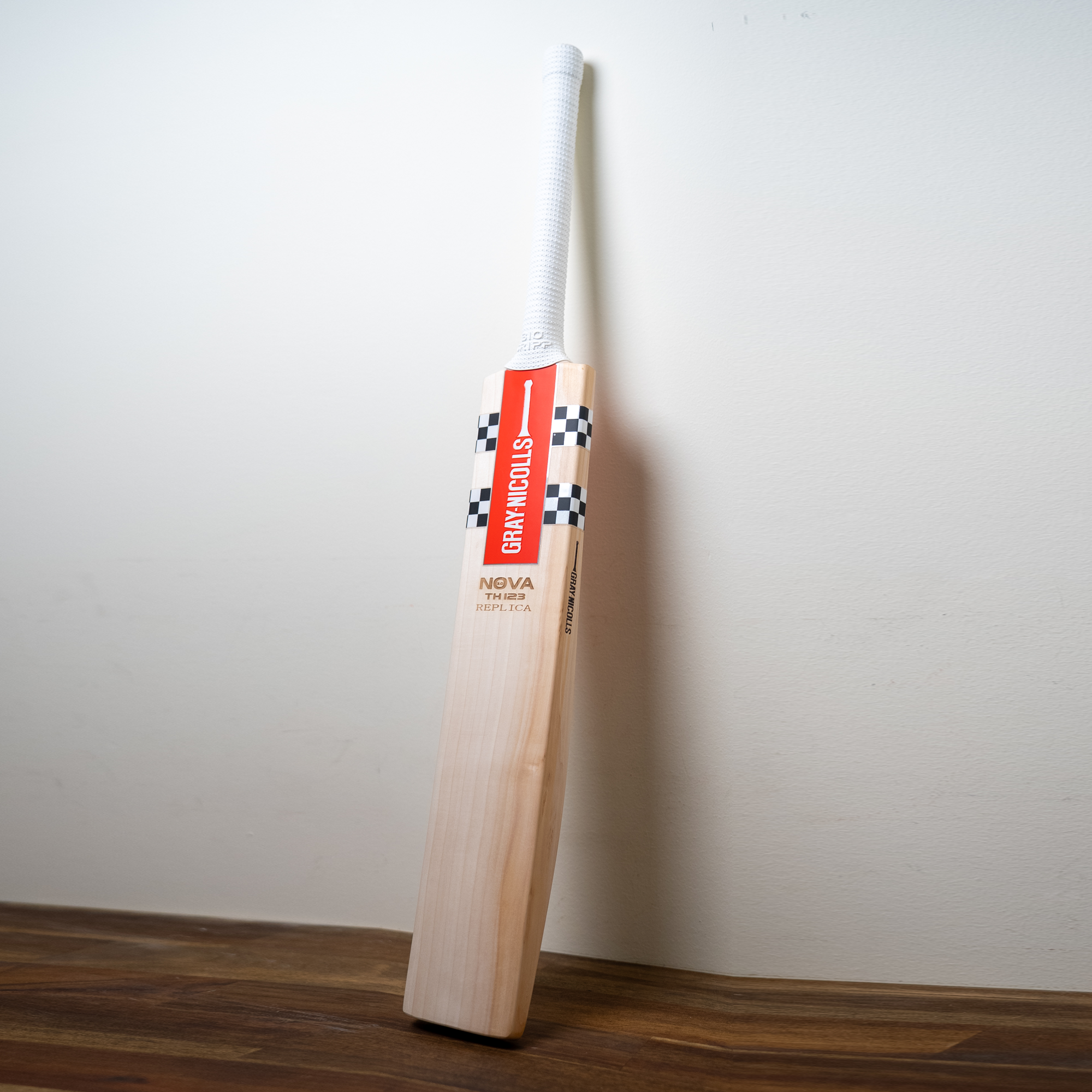 GRAY-NICOLLS GN Travis Head Nova TH123 Grade 1 English Willow Cricket Bat - Short Handle