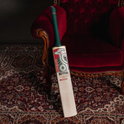 KOOKABURRA Retro Ridgeback Intrigue LE Players Grade English Willow Cricket Bat Bundle - Short Handle
