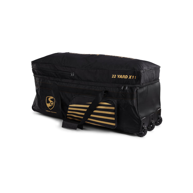 SG 22YARD X11 Wheelie Kit Bag - 101x40x35cms