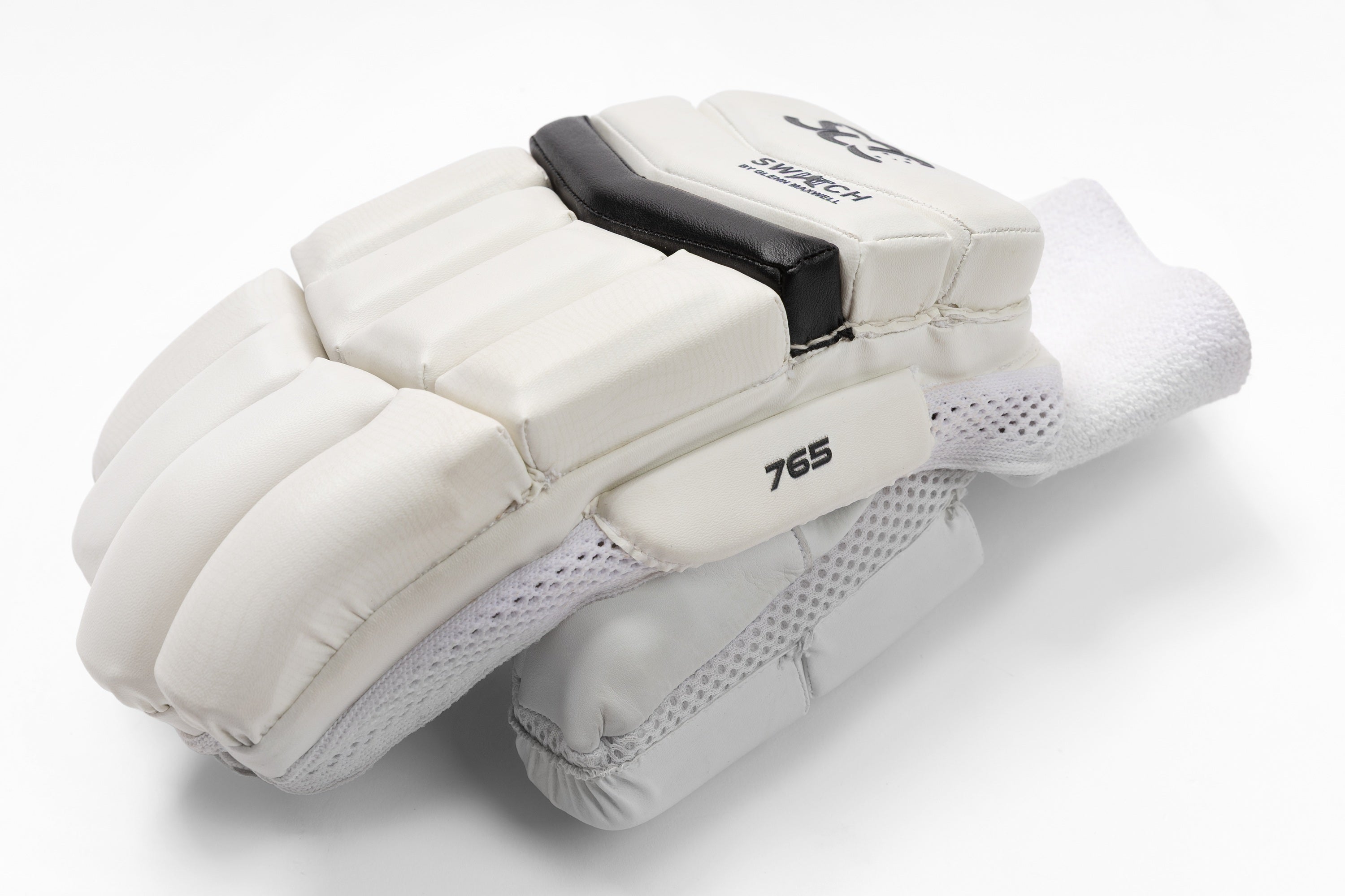 SCC Switch 765 Batting Gloves '26/27