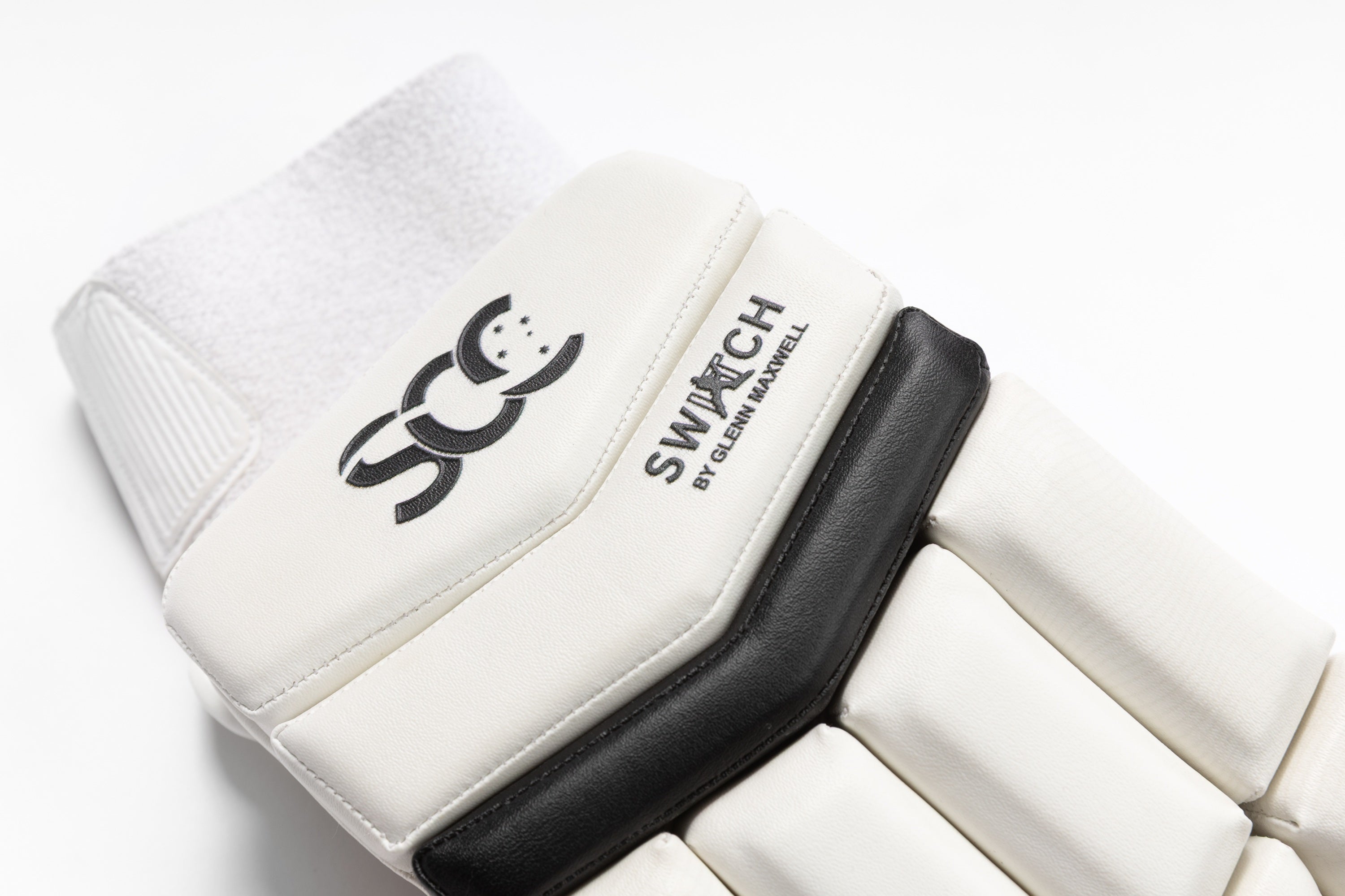 SCC Switch 765 Batting Gloves '26/27