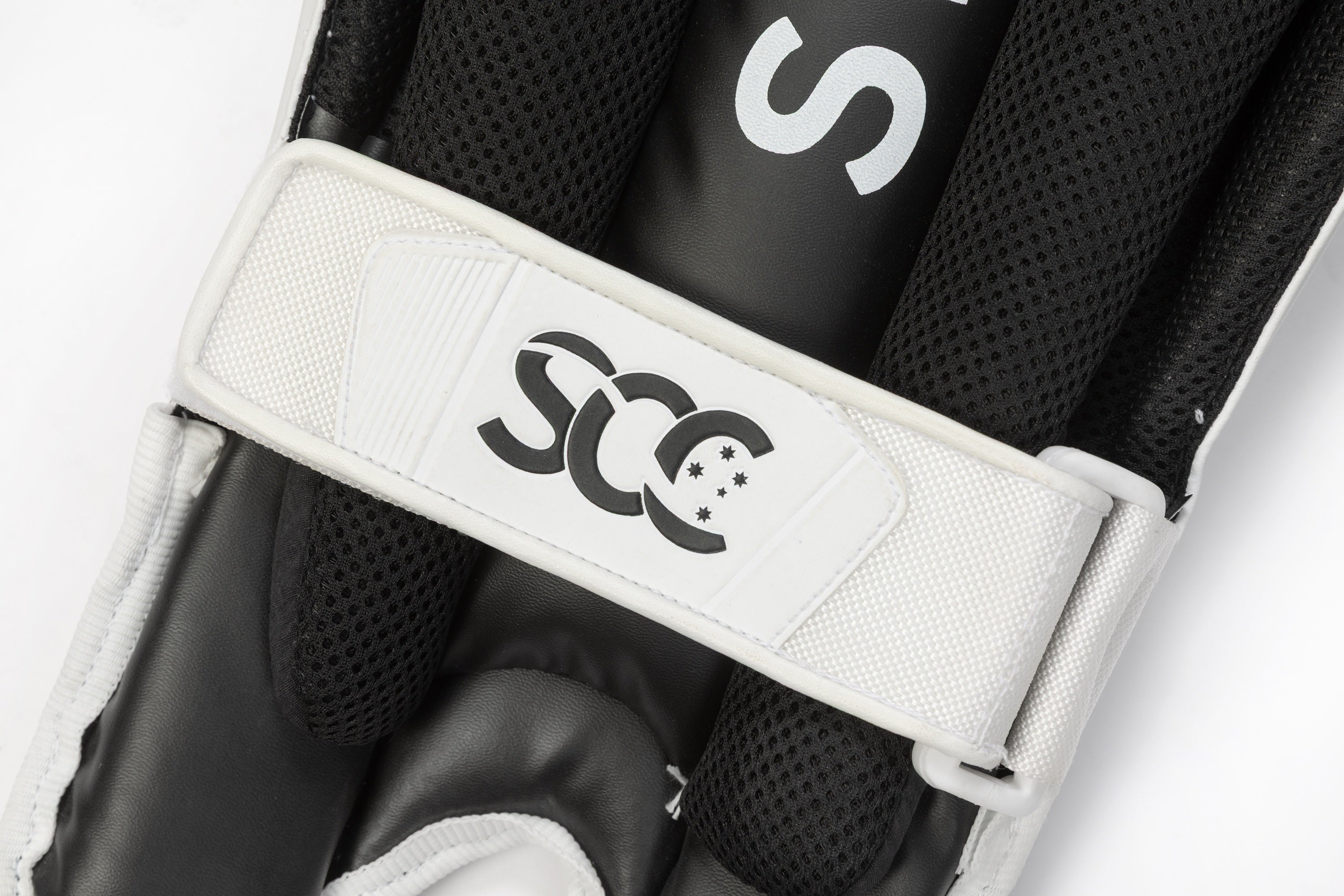 SCC Switch 765 Ambidextrous Batting Leg Guards '26/27