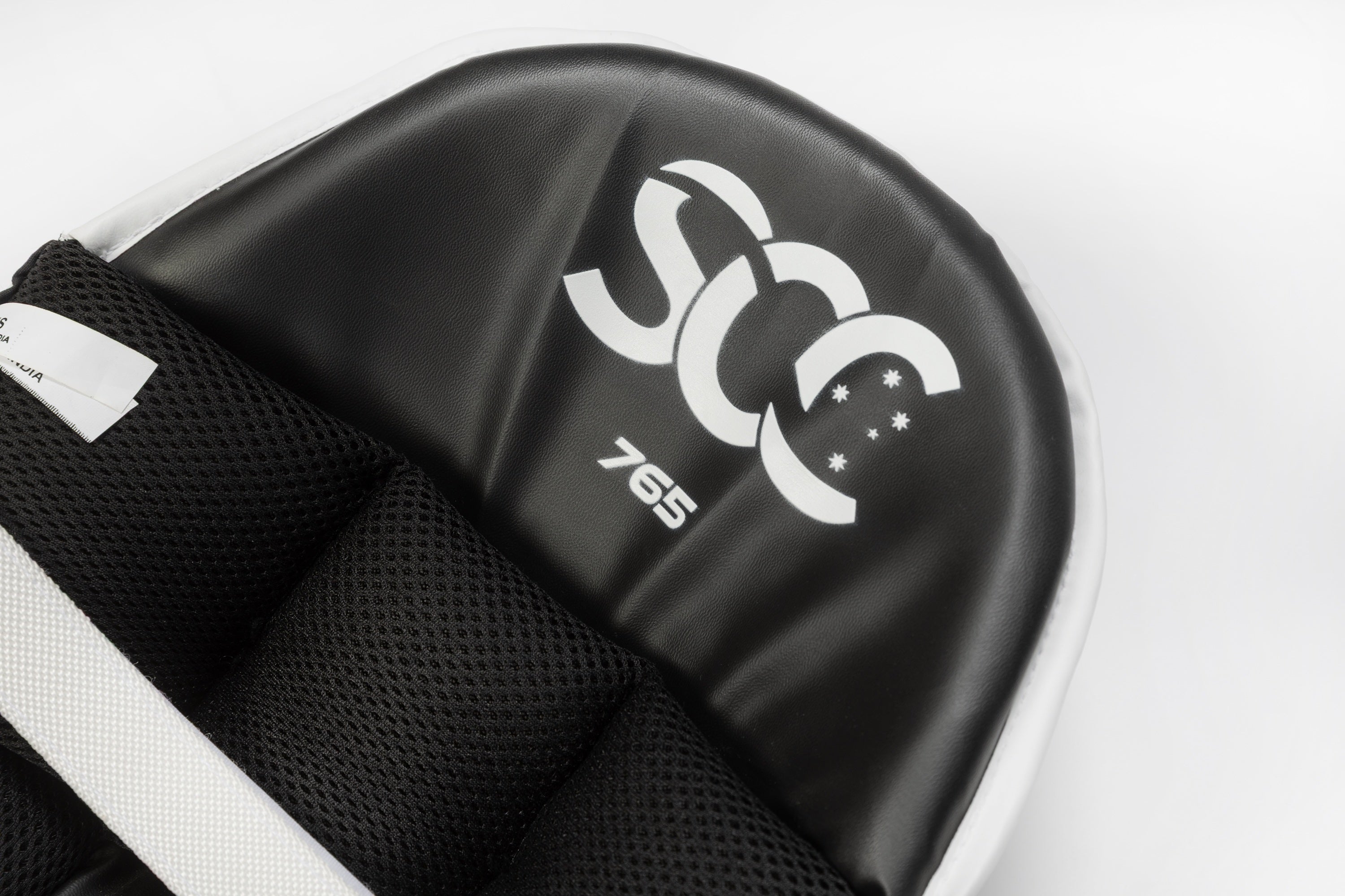 SCC Switch 765 Ambidextrous Batting Leg Guards '26/27