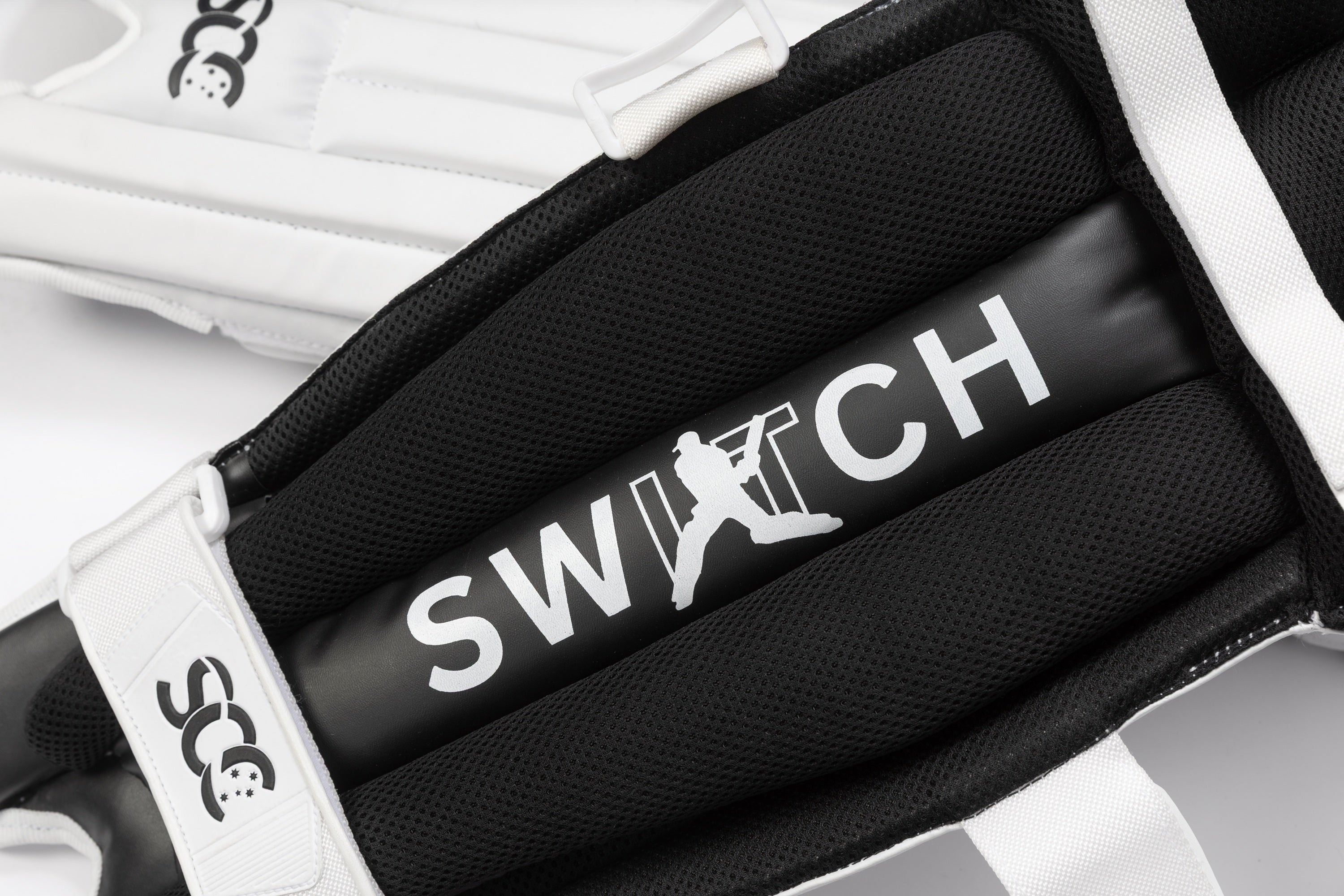 SCC Switch 765 Ambidextrous Batting Leg Guards '26/27
