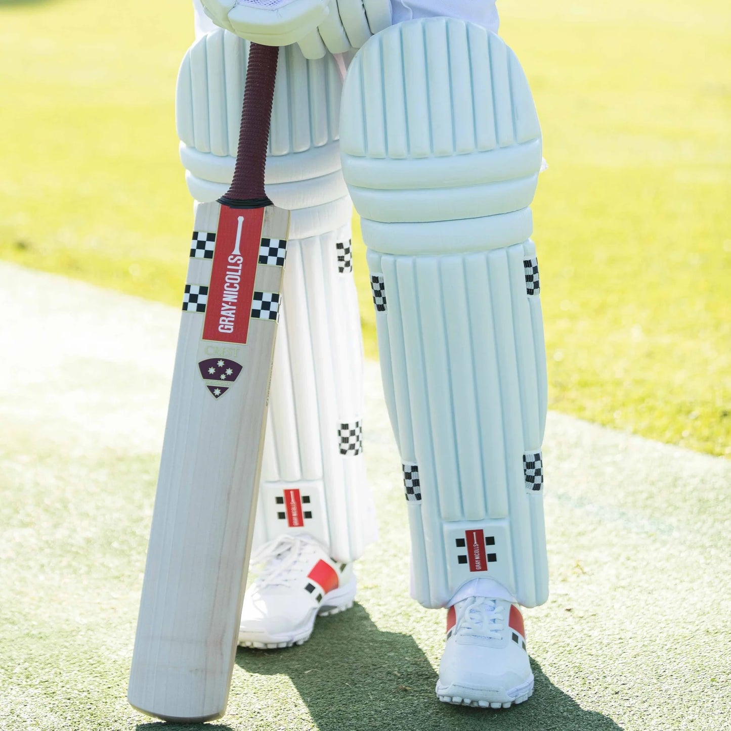 GRAY-NICOLLS GN Ultra Light Ambidextrous Batting Leg Guards [Sizes XS Junior - Youth]