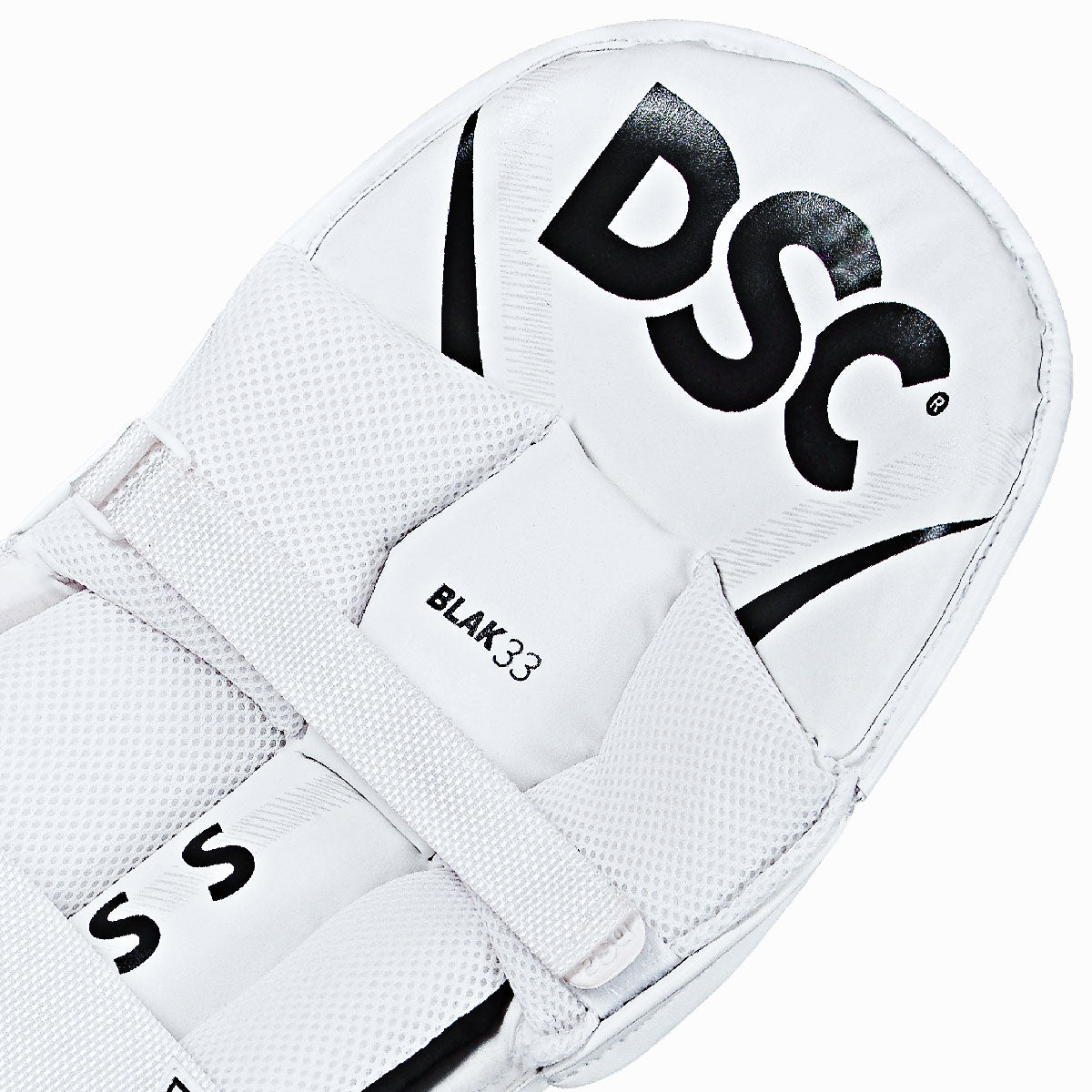 DSC Blak 33 Batting Leg Guards '26/27