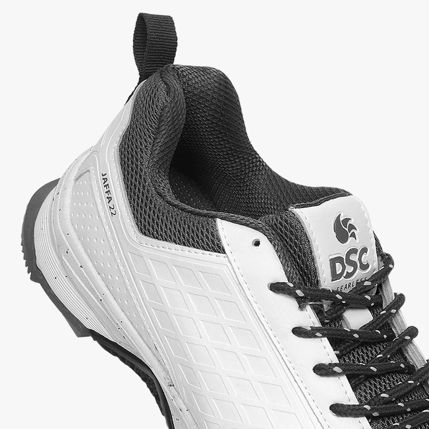 DSC Jaffa 22 Rubber Cricket Shoes - White/Grey [Sizes UK6-UK7]