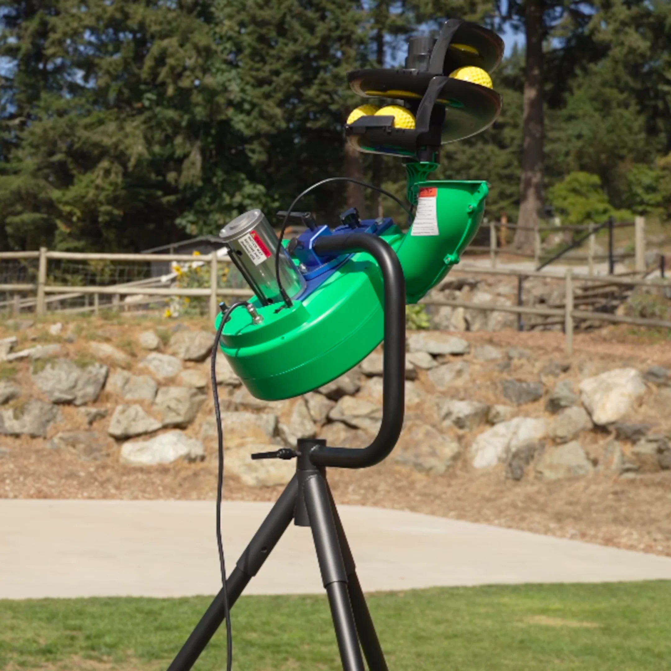 PACEMAN 245 Edge Cricket Bowling Machine