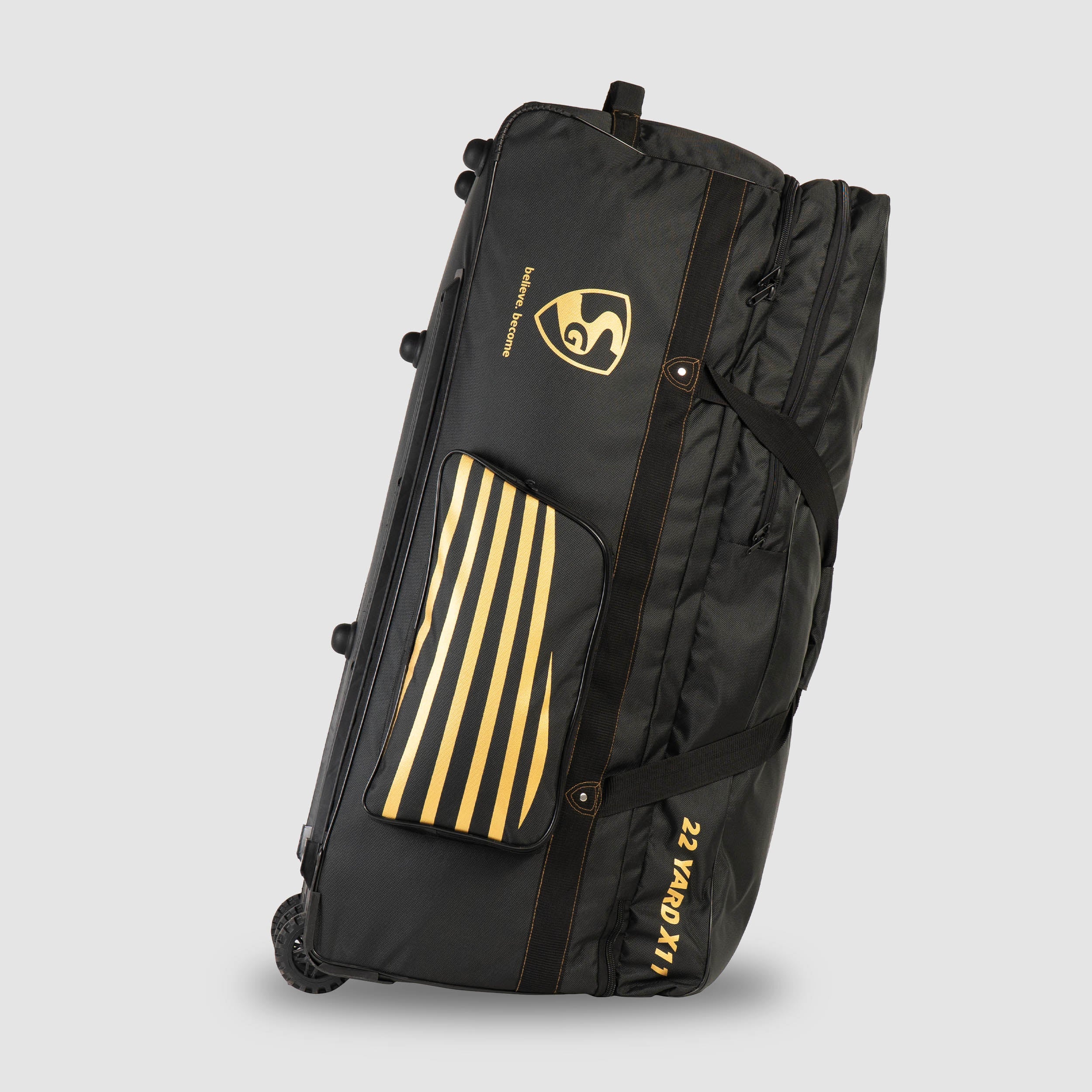 SG 22 YARD X11 Wheelie Kit Bag - 101 x 40 x 35cms